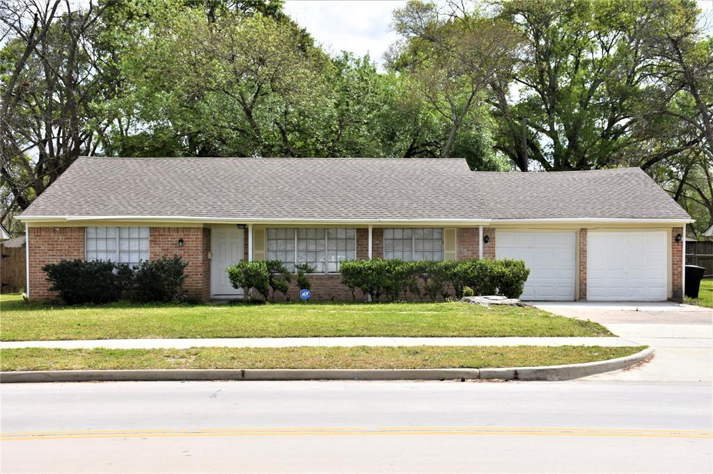 10935 Hazelhurst Dr, Houston, TX 77043 House Rental in Houston, TX