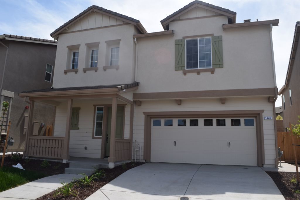 Primary Photo - 1440 Forsythia Dr