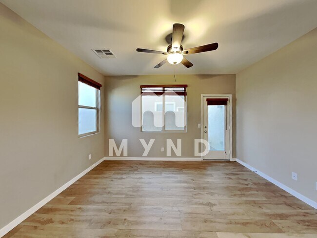 Foto del edificio - 5014 Fiery Sky Ridge St Spring
