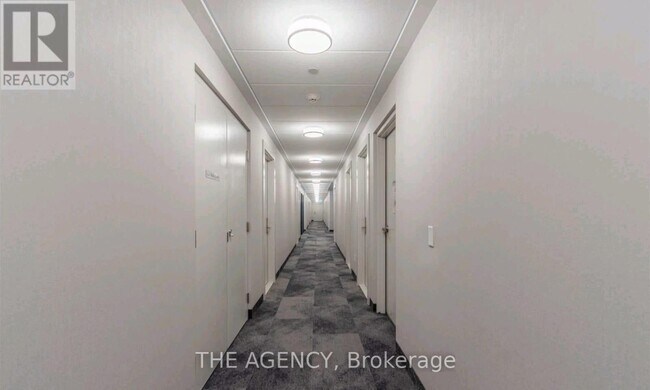 Photo du bâtiment - 2550 Simcoe St N