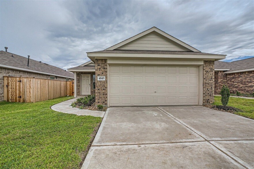Foto principal - 4143 Saw Mill Peak Ln