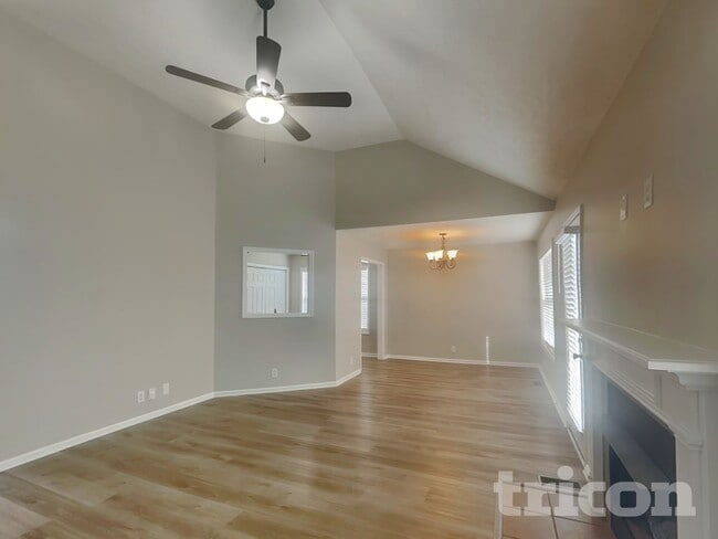 Building Photo - 1616 Broad Cir