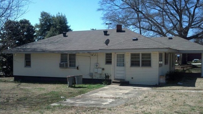 Building Photo - 239 Wilder Dr