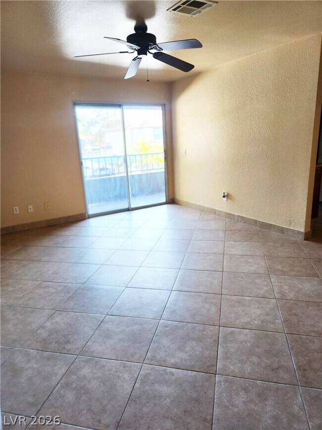 Building Photo - 2606 S Durango Dr