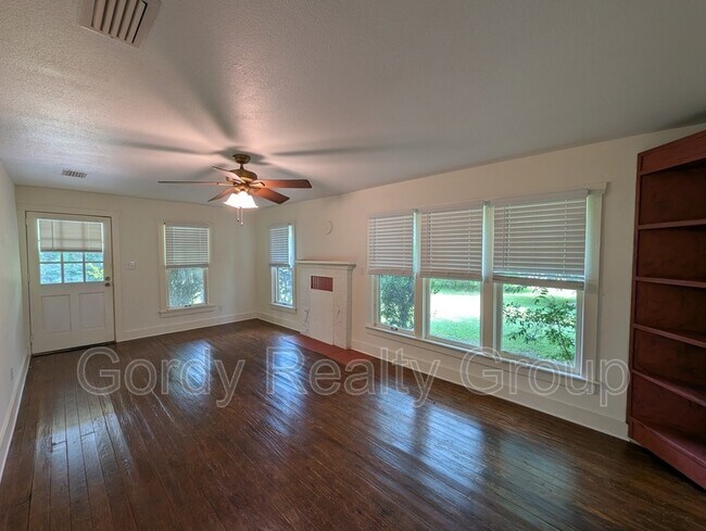 Foto del edificio - 4368 Lee Rd