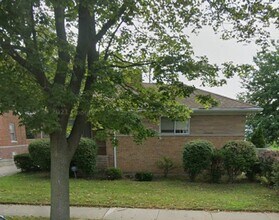 Building Photo - 18420 Sunset St