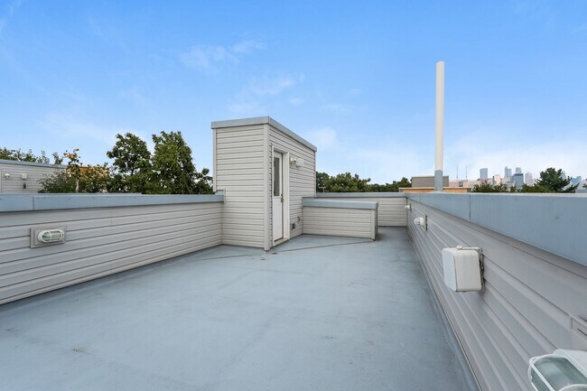Foto del edificio - 1435 S Fallon St