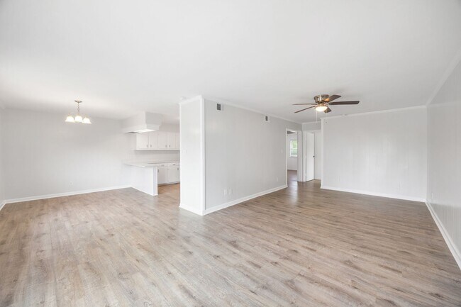Building Photo - OceanView4404