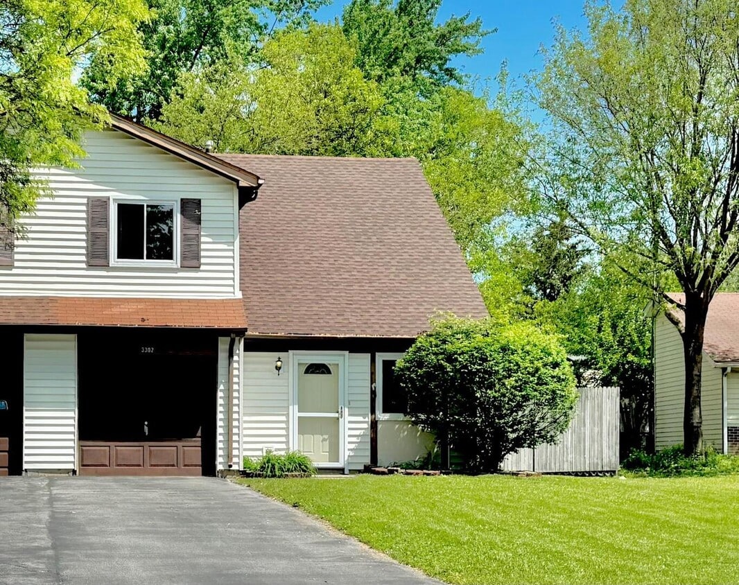 Primary Photo - 3302 Acorn Ct