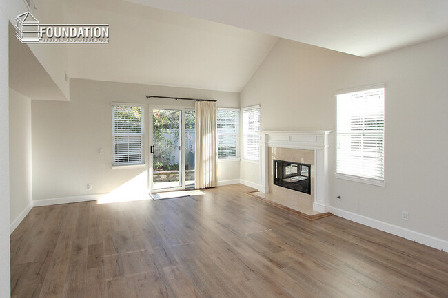 Building Photo - 124 Waterside Cir