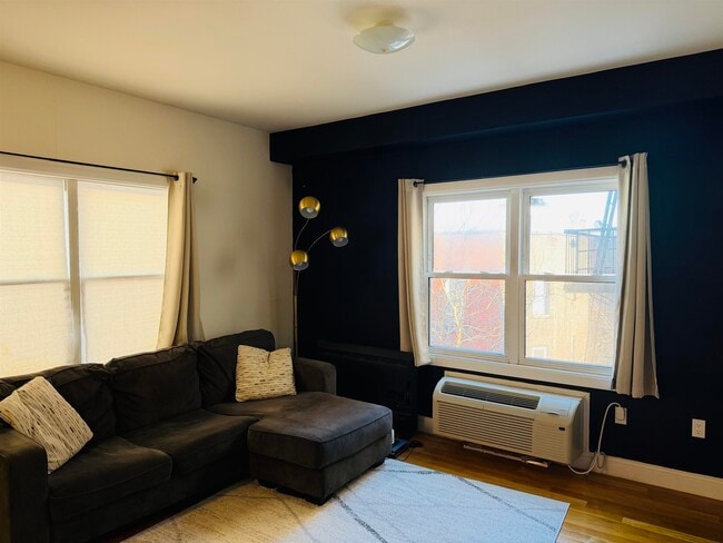 Foto del edificio - 5501 Hudson Ave