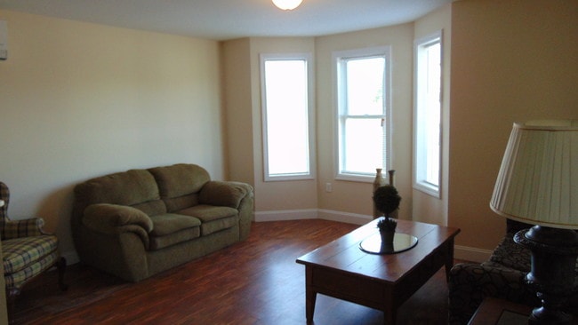 Building Photo - Sanford Pointe