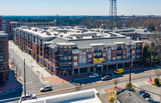 Building Photo - The Standard at Raleigh