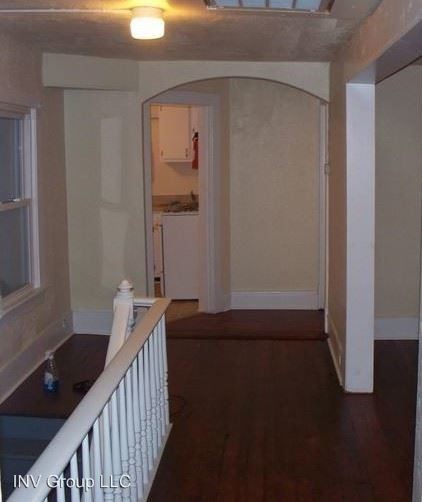 Building Photo - 816 Avon St
