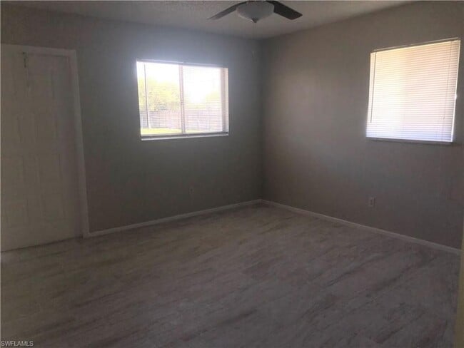 Foto del edificio - 13923-13925 First St - Duplex