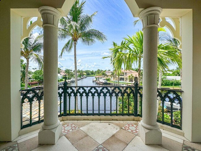 Foto del edificio - ** AQUALANE SHORES CUSTOM-DESIGNED 4 BEDROOM/5.5 BATH PRIVATE POOL HOME ** SEASONAL ** LUXURY ** ...