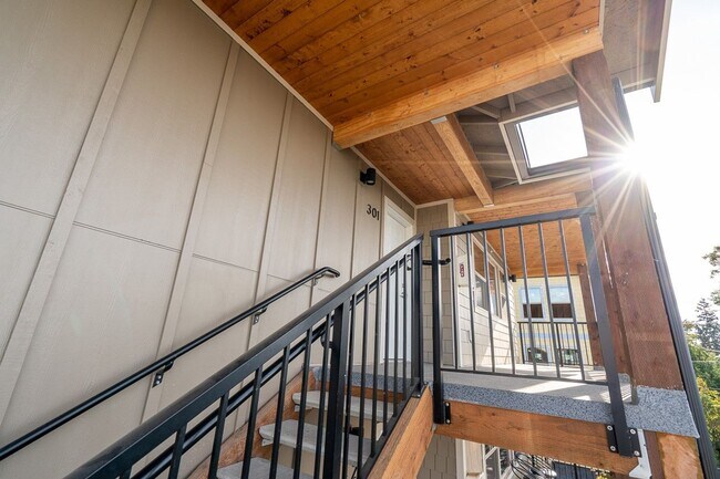 Foto del edificio - 523 N Forest St