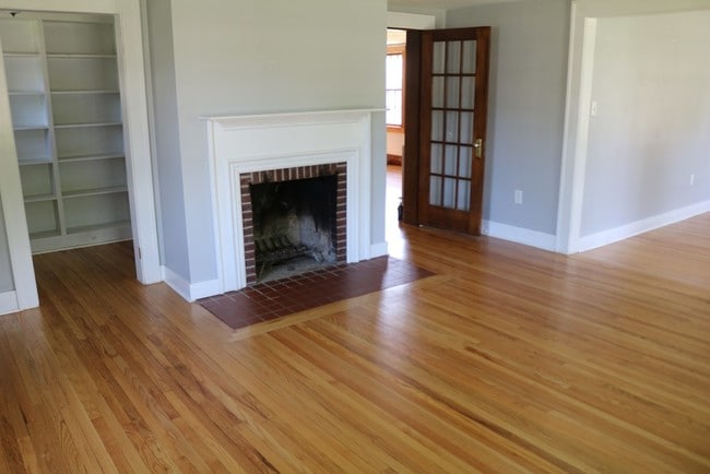 Building Photo - 202 Ridge Rd