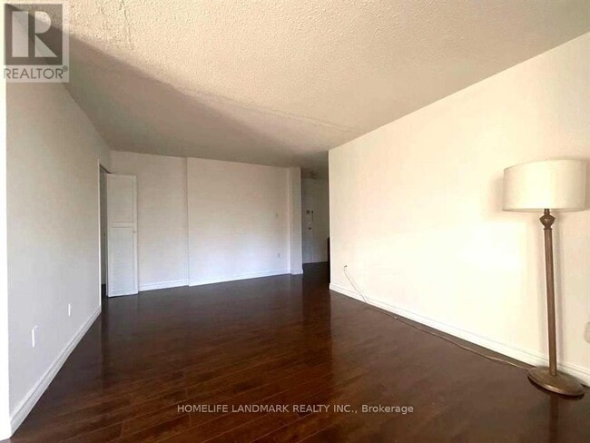 Building Photo - 10 Stonehill Ct