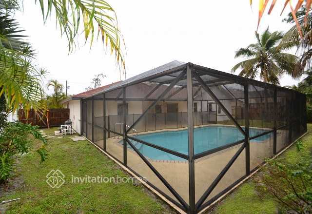 Foto del edificio - 14204 Wellington Trace