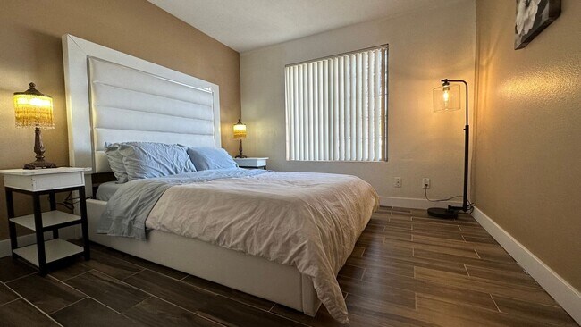 Foto del edificio - 7631 Tackle Dr