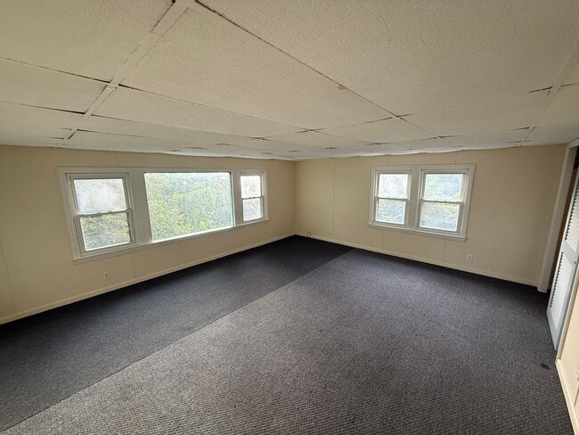 Building Photo - 4903 N Galena Rd