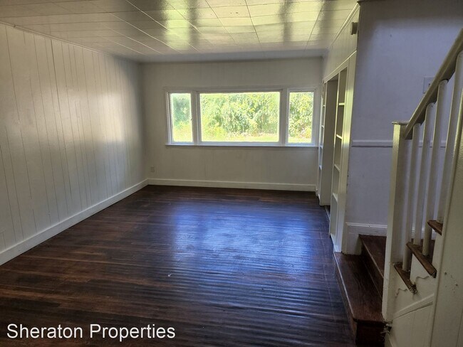 Building Photo - 3 br, 1 bath House - 36 N. Rodney Dr.