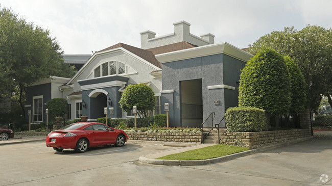 Building Photo - Villas at Hermann Park