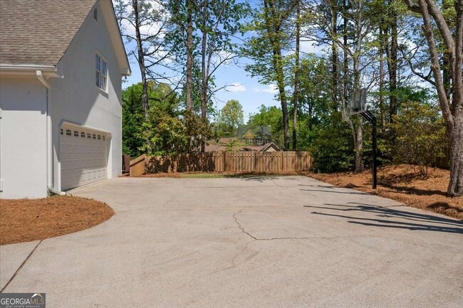 Building Photo - 11215 Highfield Chase Dr