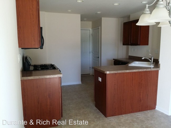 Building Photo - 3 br, 2.5 bath House - 1411 Orchid Street