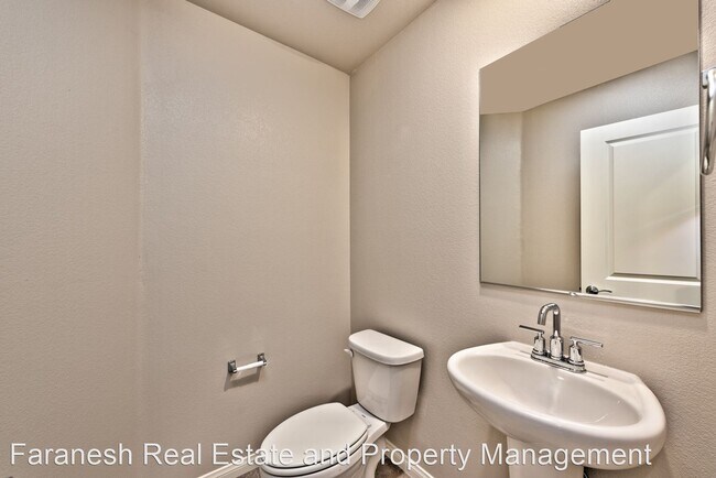 Building Photo - 4 br, 2.5 bath House - 7850 W Shelbourne Ave