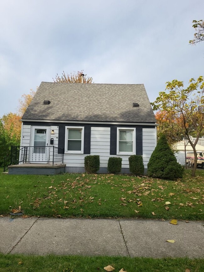 Building Photo - 25821 Send St