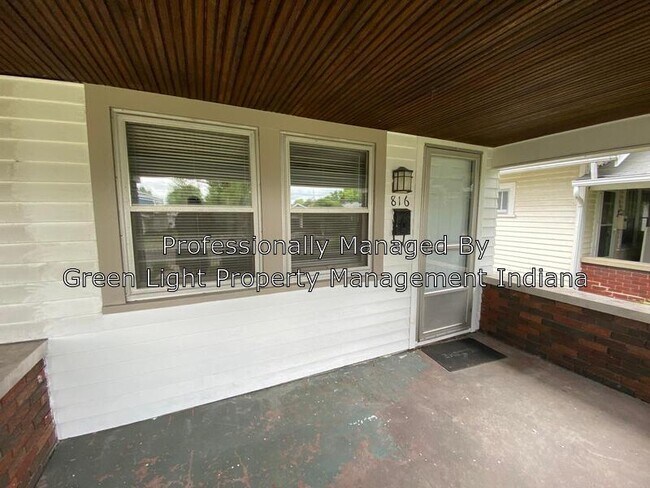 Foto del edificio - 816 N Emerson Ave