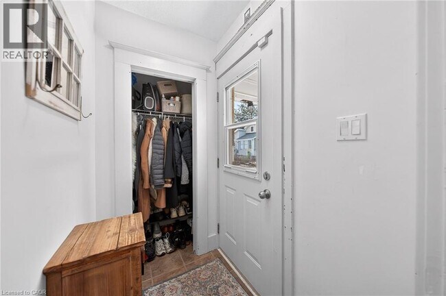 Photo du bâtiment - 14 Hermie Pl