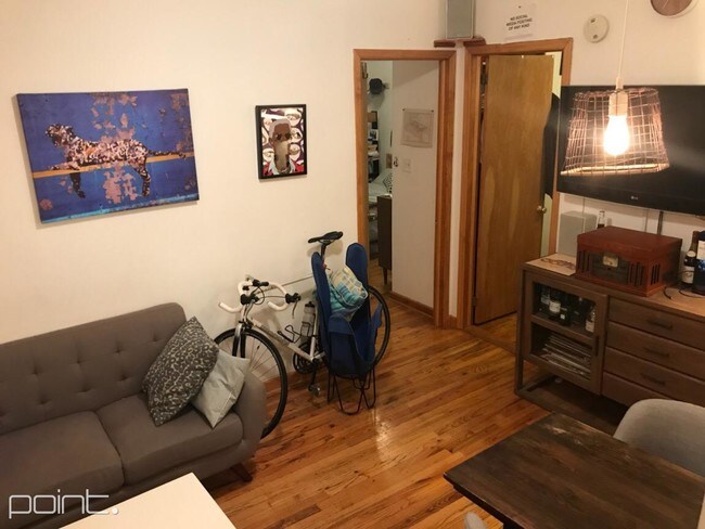 Foto del edificio - 632 E 11th St