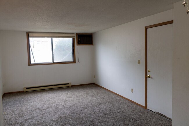 Foto del edificio - $925 | 2 Bedroom, 1 Bathroom Apartment | N...