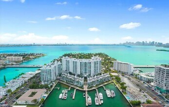 Building Photo - 7900 Harbor Island Dr