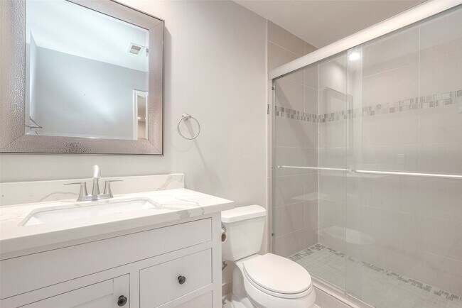 Foto del edificio - 1103 Dulles Ave