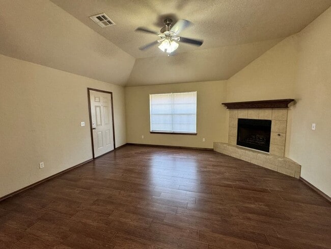 Building Photo - 15012 Kyle Dr