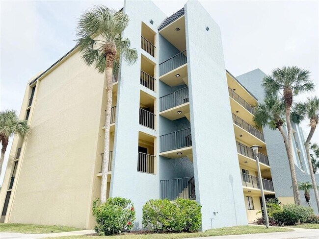 Building Photo - 2788 Tennis Club Dr