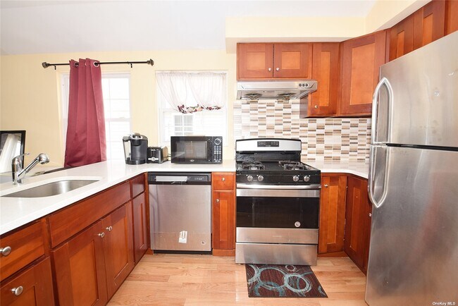 Foto del edificio - 145-35 123rd Ave