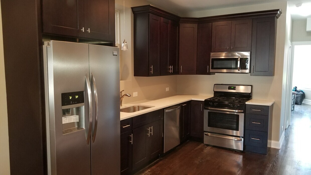 Foto principal - 2236 W 21st St