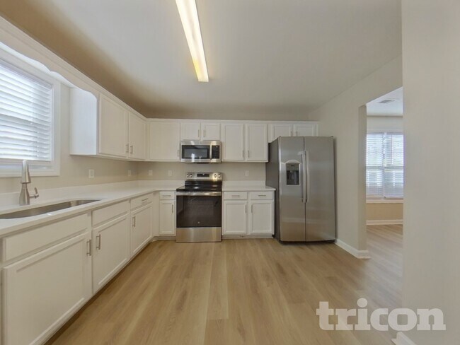 Foto del edificio - 629 Amberwood Dr