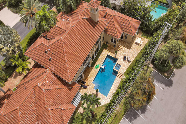 Foto del edificio - 4725 Sanctuary Ln