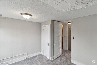Building Photo - 286 E 238th St