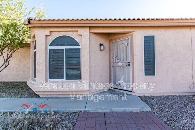 Building Photo - 6625 E Barstow St