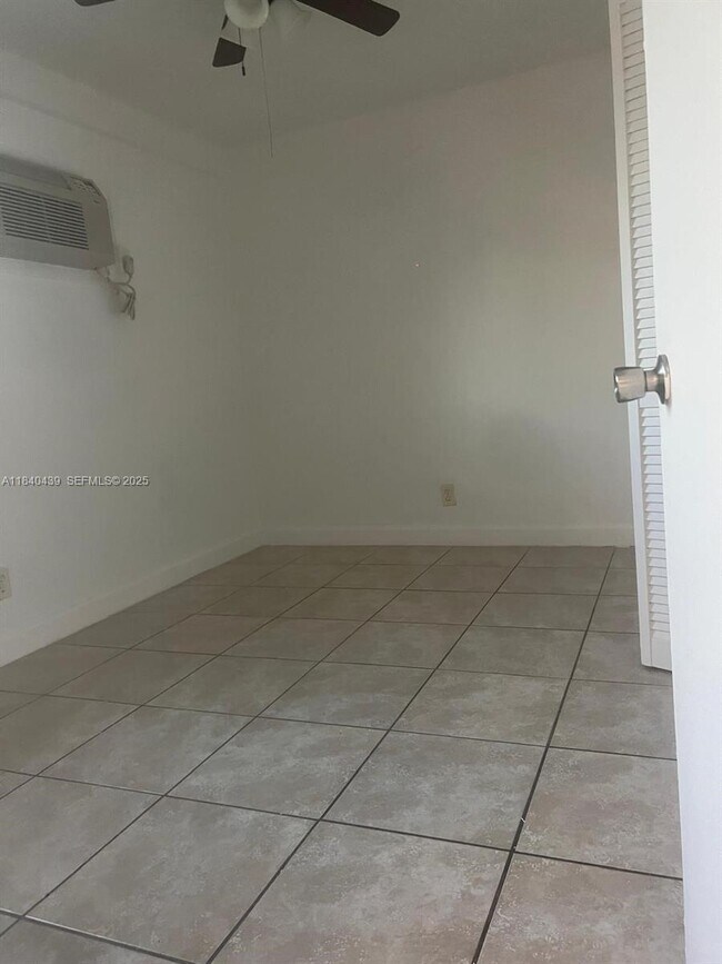 Foto del edificio - 1124 NW 2nd St