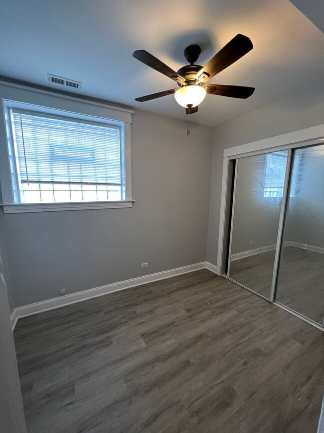 Foto del edificio - 3614 N. Paulina-3614-G