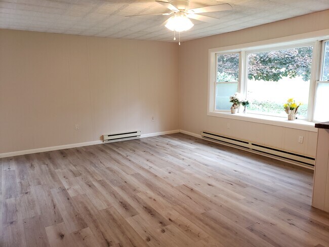 Living Room - 503 Goose Pond Rd