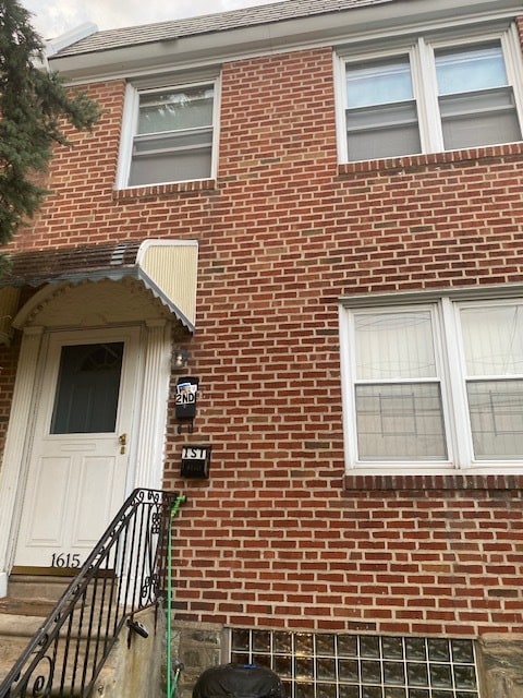 Building Photo - 1615 E Gowen Ave